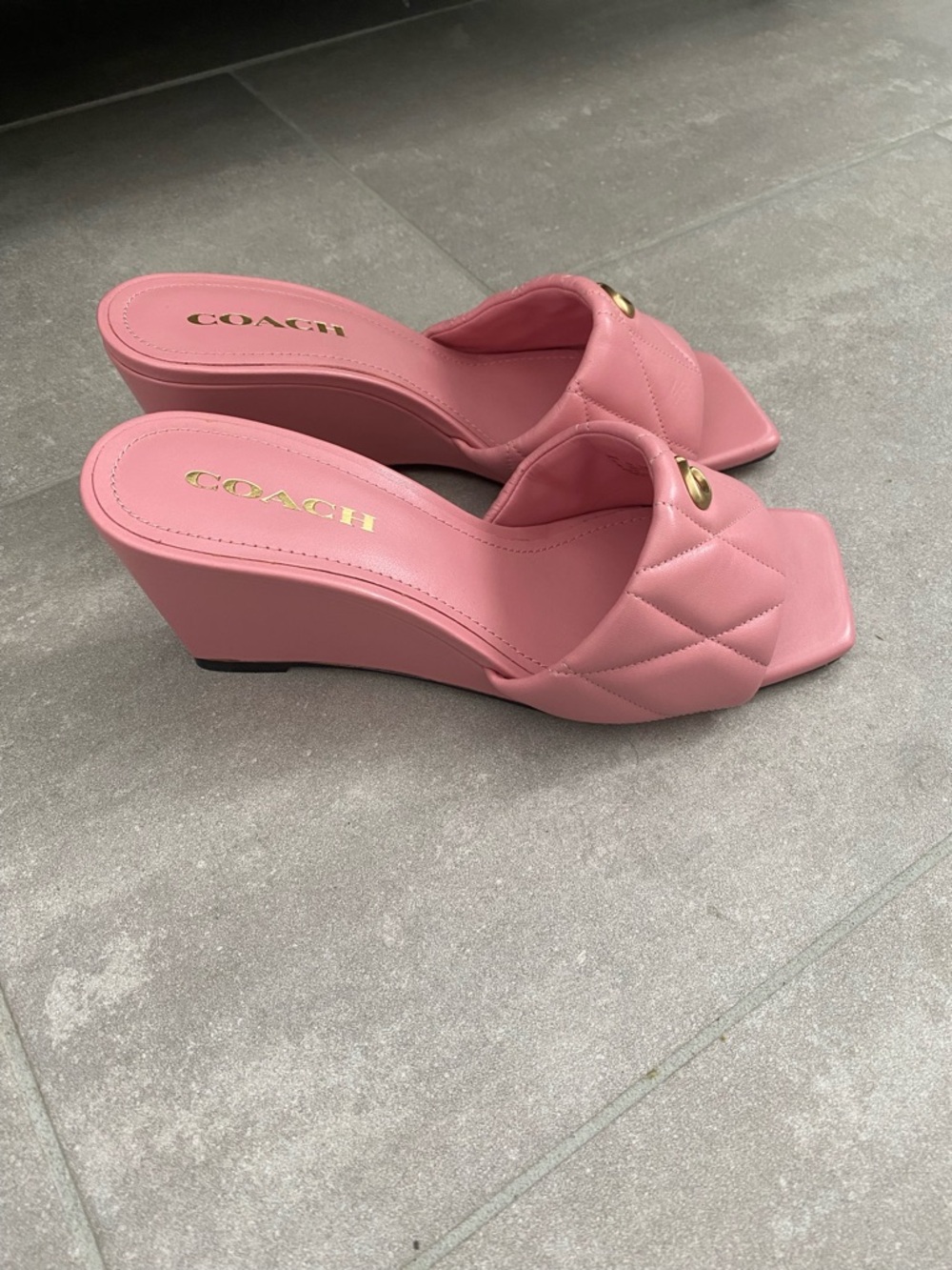 Coach Women's Emma Wedge
Sandal Bubblegum Size 9 - Picture 3 of 7